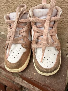 Jordan’s Kids High-Top Sneakers in Blush & White